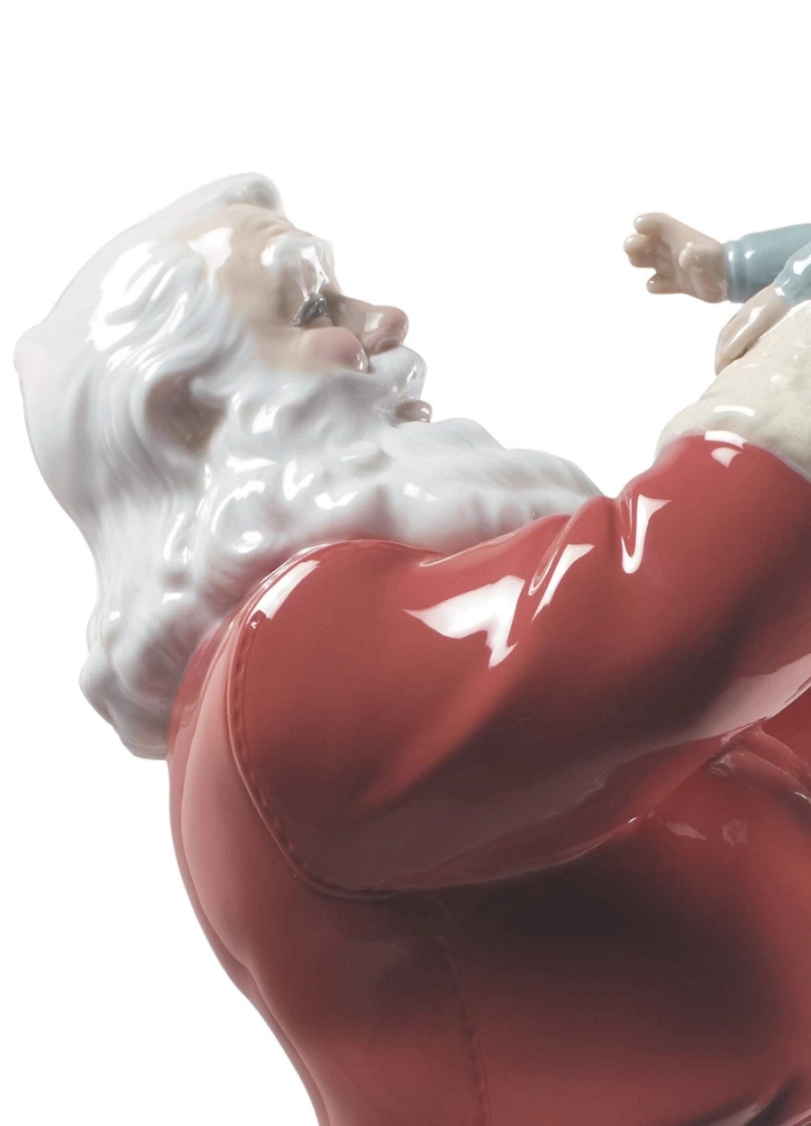 "Lladró Santa Claus Christmas Figurine – Handcrafted Porcelain Holiday Decoration"