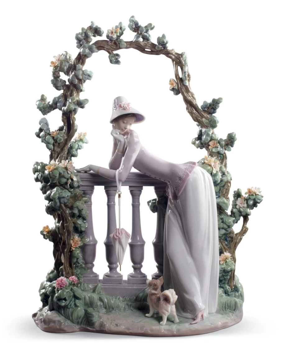 "Lladró Balustrade Woman Sculpture – Elegant Porcelain Art Figurine"