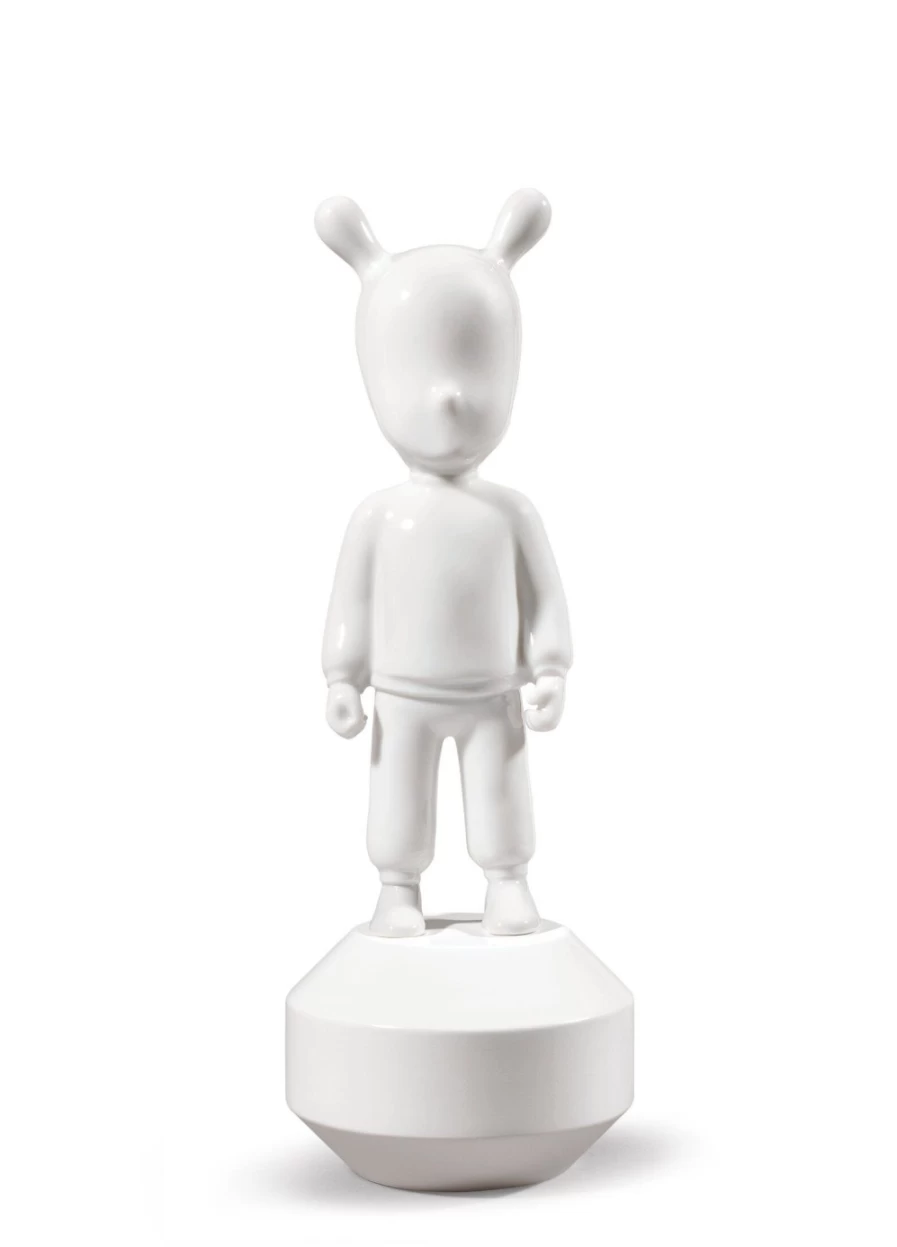 "Lladró The White Guest Figurine - Elegant Porcelain Small Model Collectible"