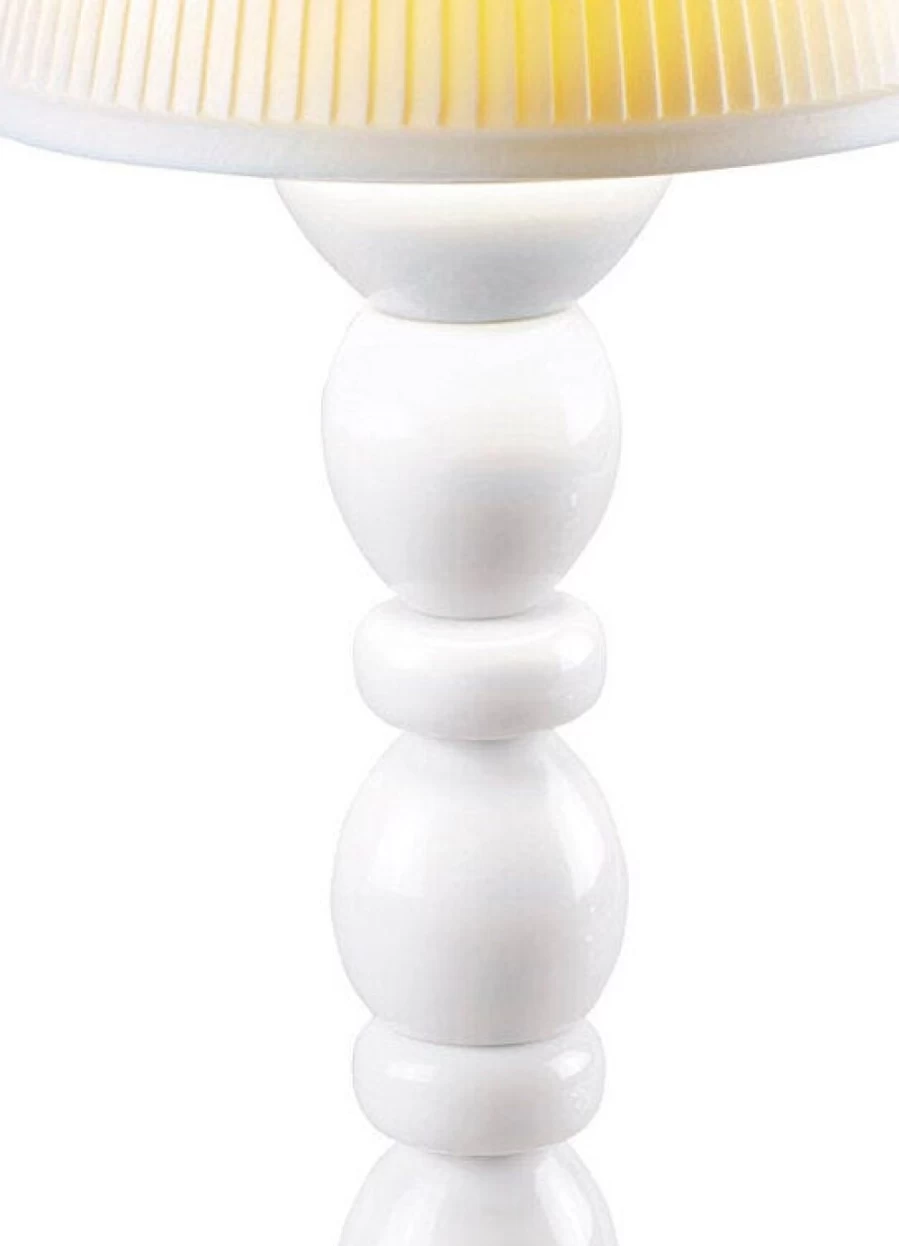 Lladró White Palm Firefly Modern Table Lamp – Elegant Home Lighting Decor