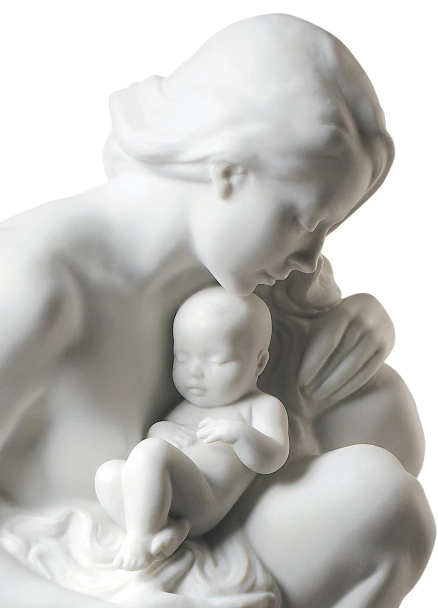 Lladró Love's Bond Mother Figurine - Elegant Porcelain Sculpture for Collectors