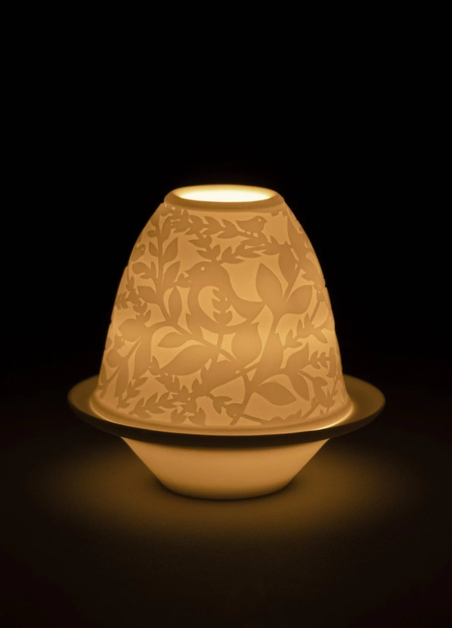 "Lladró Lithophane Handicrafts – Exquisite Porcelain Art & Custom Light Decor"