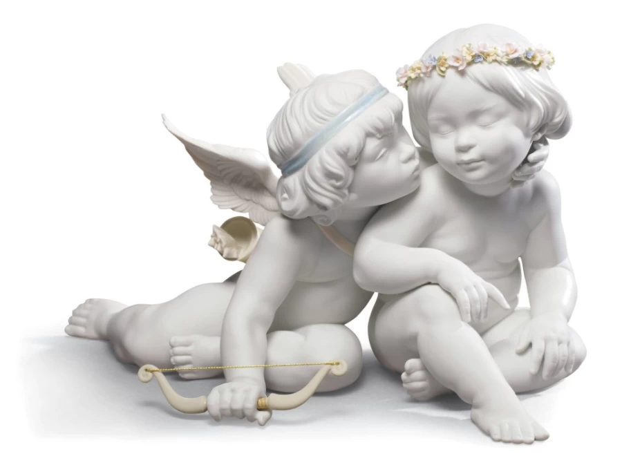 Lladró Eros and Psyche Angel Figurine - Handcrafted Porcelain Sculpture