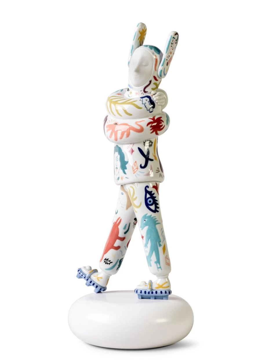 "Lladró Limited Edition Embraced Sculpture – Collectible Porcelain Art"