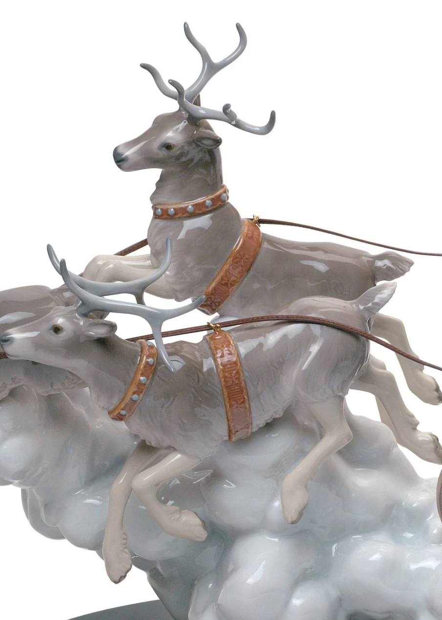 Lladró Limited Edition Santa's Midnight Ride Sleigh Figurine – Collectible Christmas Decoration