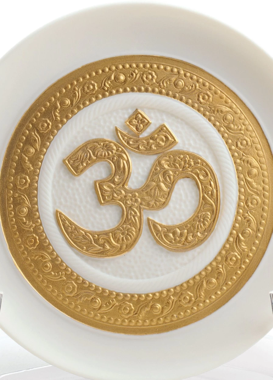 Lladró Golden Ganesha Decorative Plate - Elegant Lord Ganesha Sculpture for Home Décor