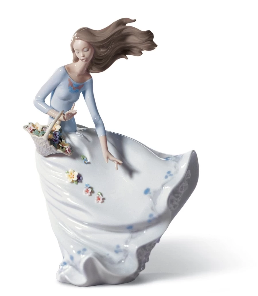 Lladró Wind Woman Figurine with Petals - Elegant Porcelain Sculpture for Home Decor