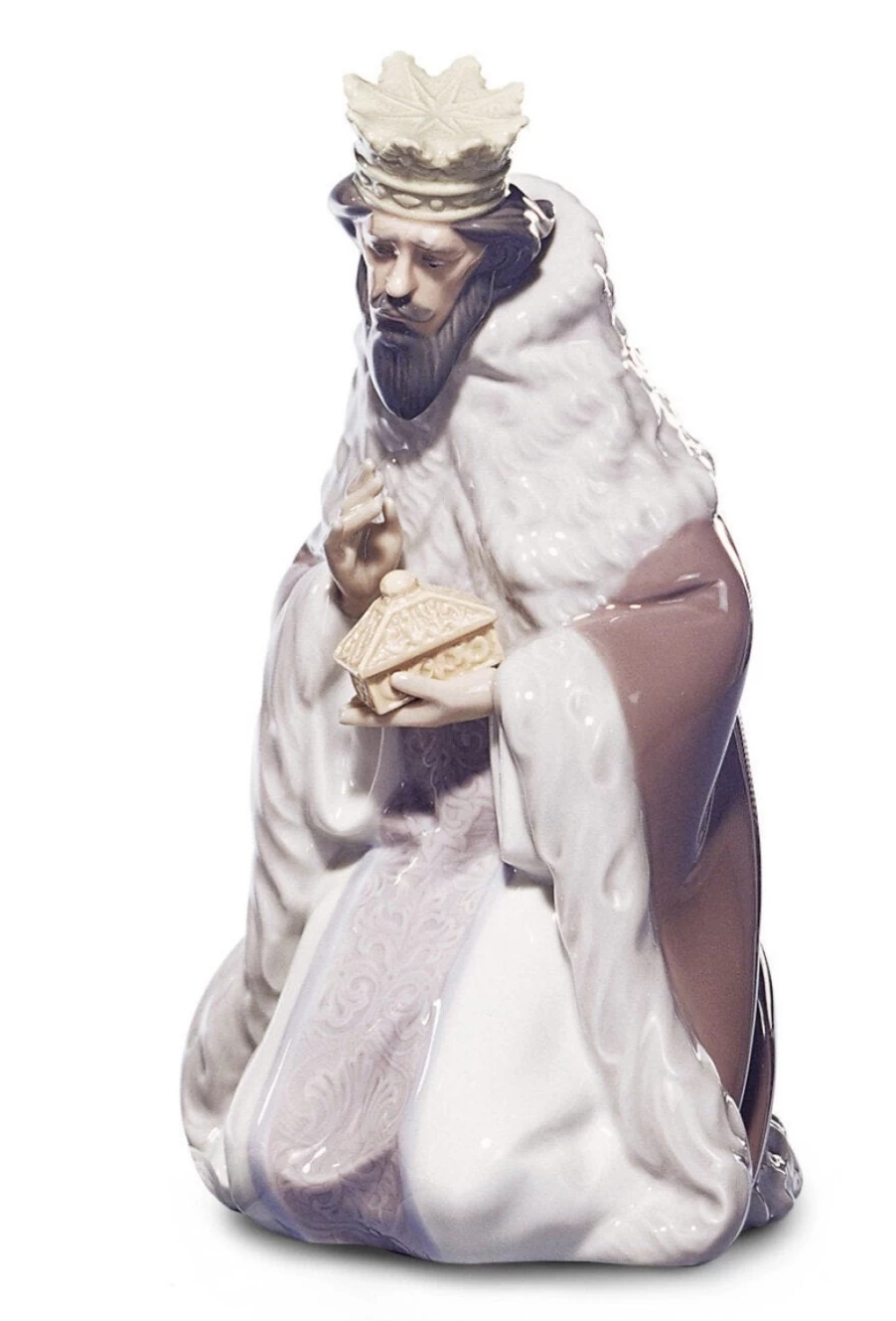Lladró King Gaspar Nativity Figurine - Handcrafted Porcelain Christmas Decoration