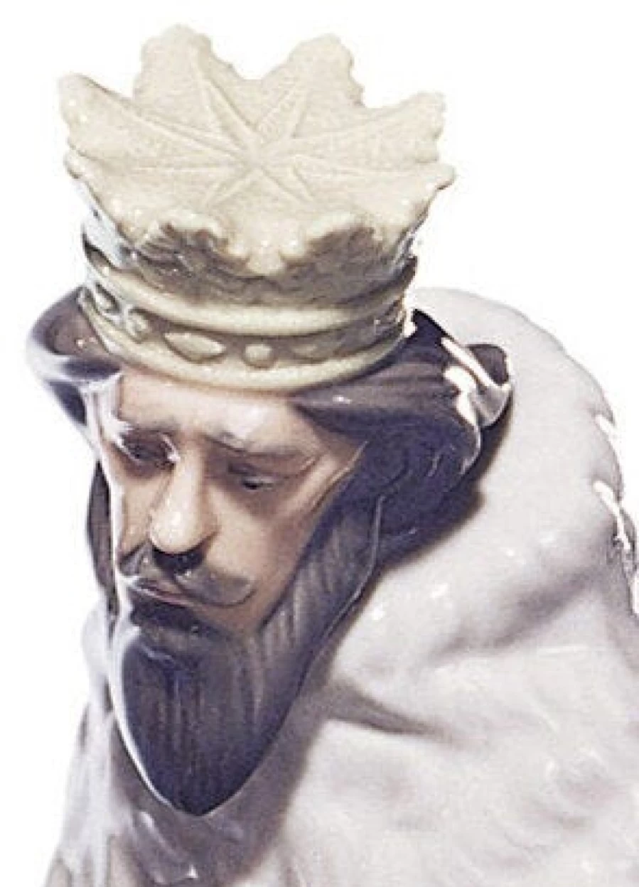 Lladró King Gaspar Nativity Figurine - Handcrafted Porcelain Christmas Decoration