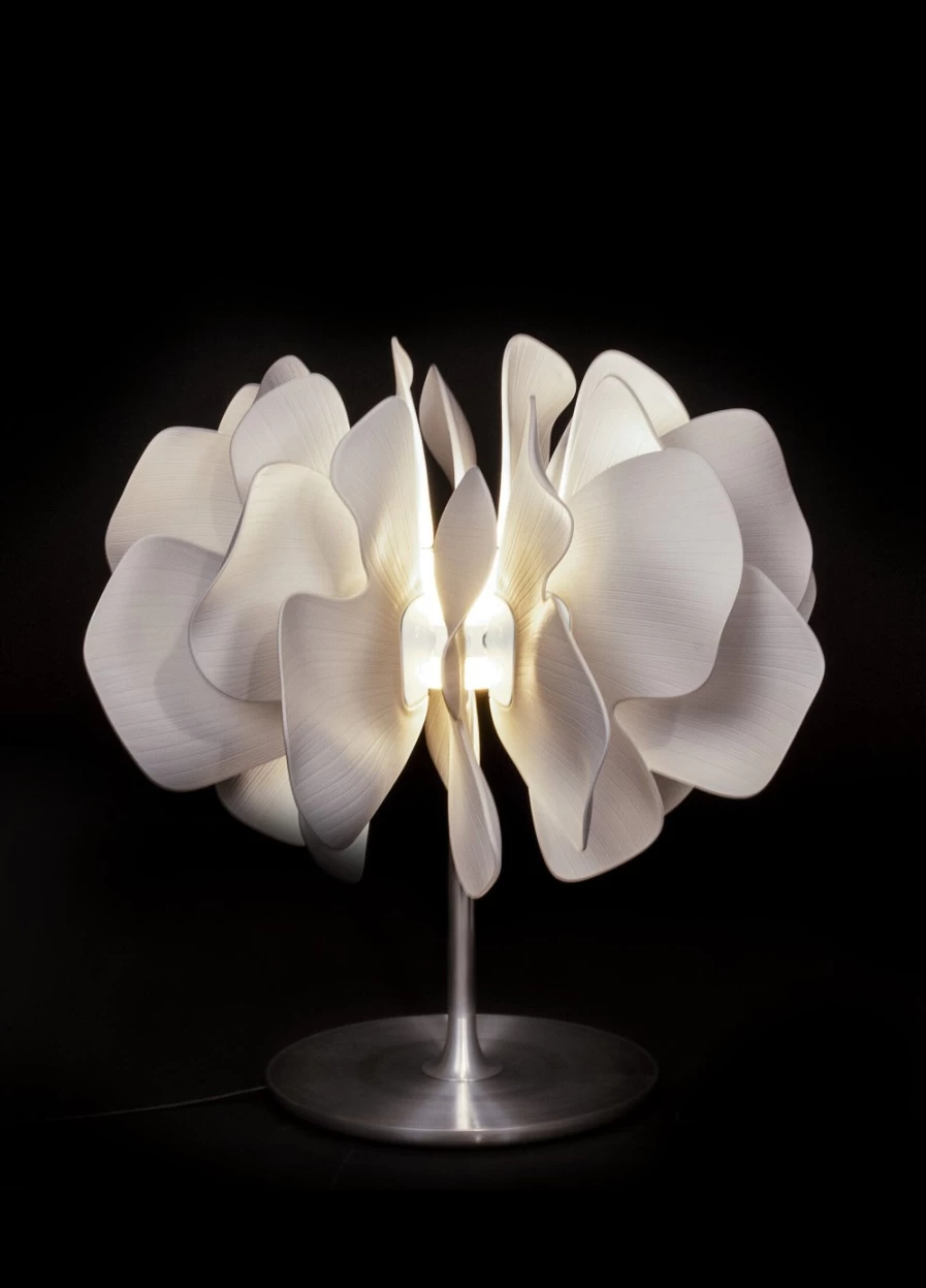 Lladró Nightbloom White Porcelain Table Lamp – Elegant Home Decor Lighting (US)