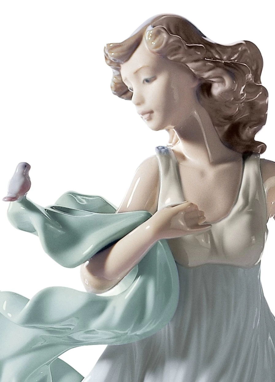 Lladró Summer Serenade Porcelain Woman Figurine - Elegant Handcrafted Collectible
