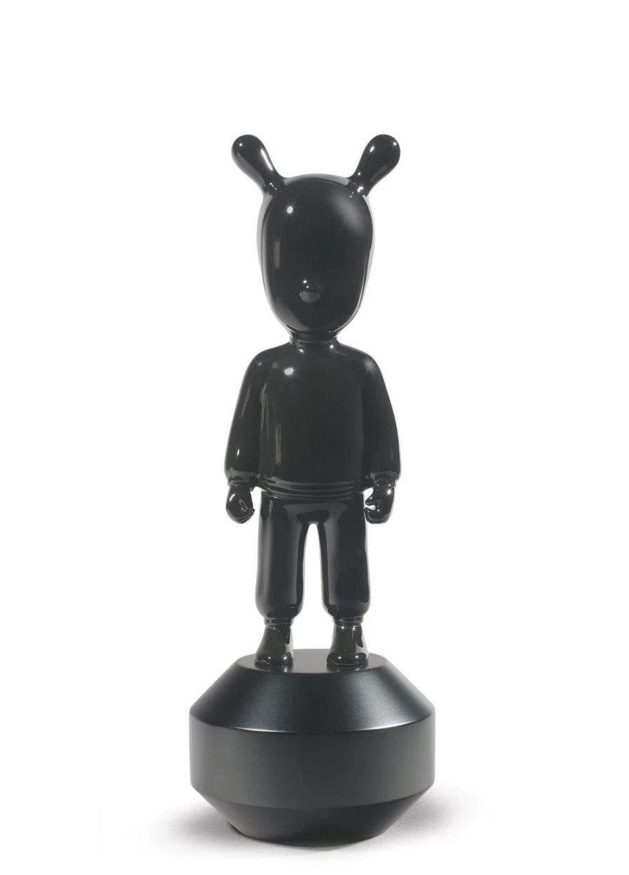 Lladró Black Guest Figurine - Elegant Small Porcelain Sculpture Collectible