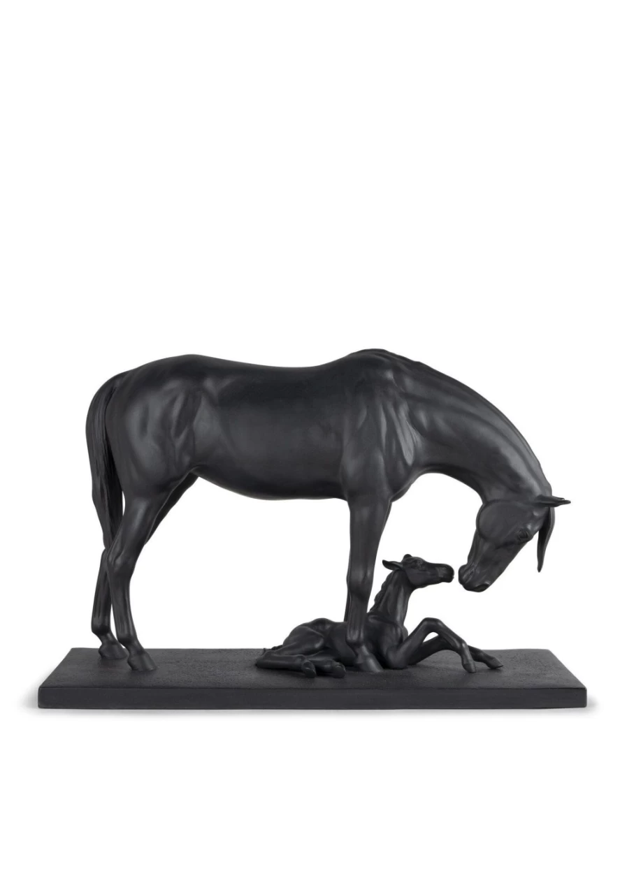 Lladró Porcelain Mare And Foal Figurine - Elegant Collectible Horse Statue