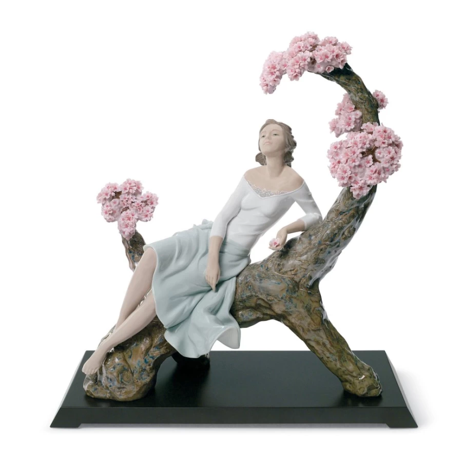 "Lladró Limited Edition Sweet Scent of Blossoms Porcelain Woman Figurine Collectible"
